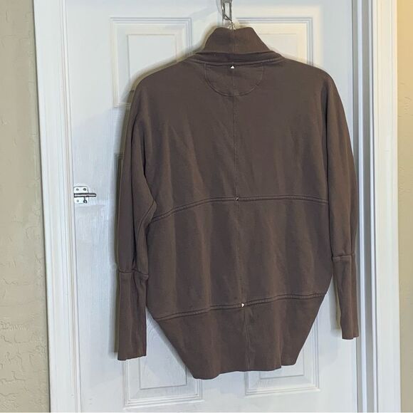 Aritzia Wilfred Diderot Circle Sweater Size Small Taupe Color - Picture 4 of 10